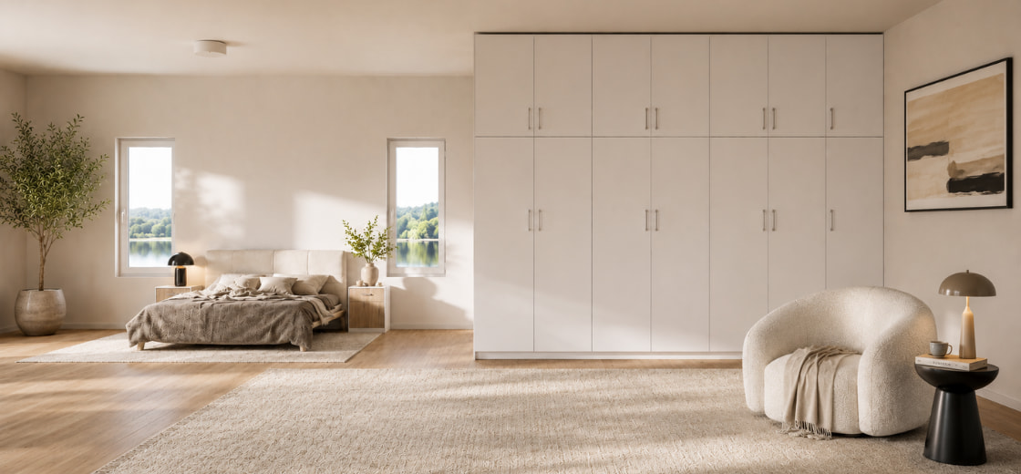 Schrank mit Aufsatzschrank in Schneeweiß